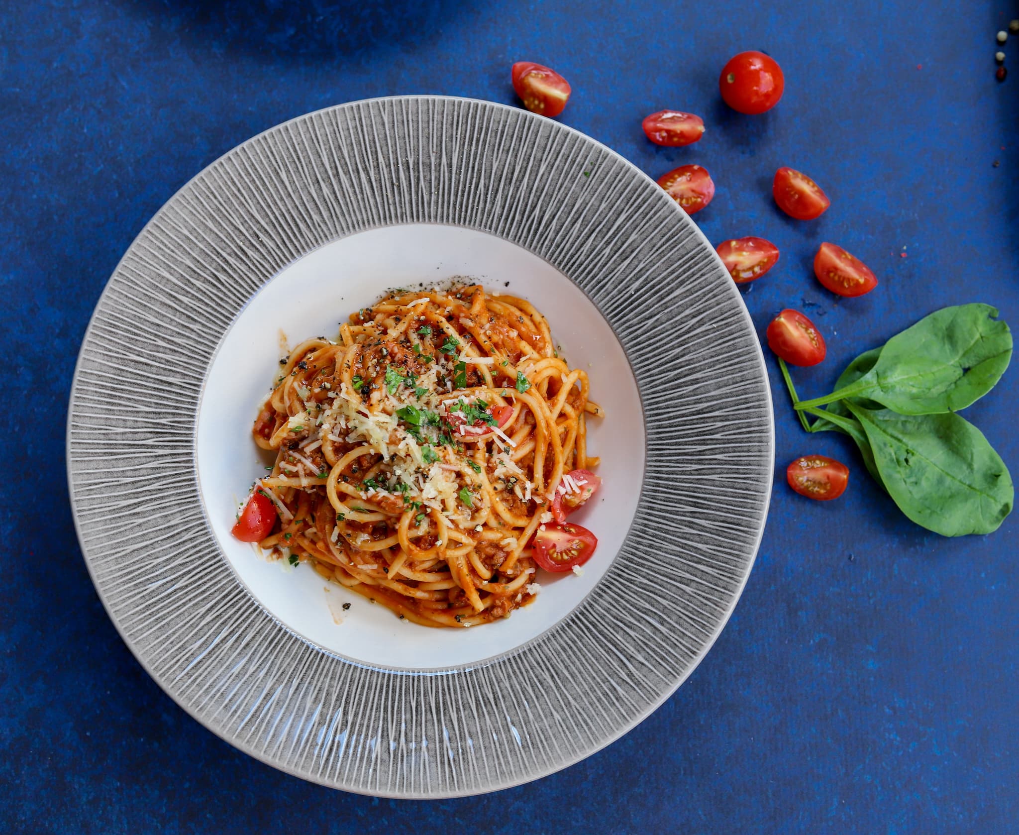 Fiery Tomato Garlic Spaghetti